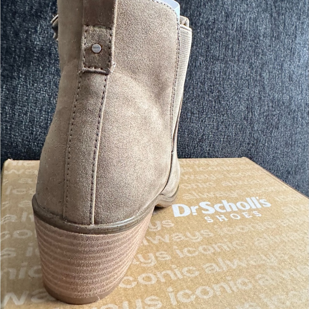Dr. Scholl's Women’s Ankle Bootie NIB, Size 9 - Picture 2 of 5